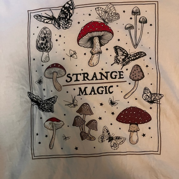 Hot topic mushroom shirt - Picture 2 of 4